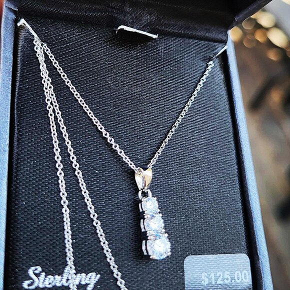 Diamonluxe Sterling Silver Cubic Zirconia Three Stone Pendant Necklace - Picture 3 of 6